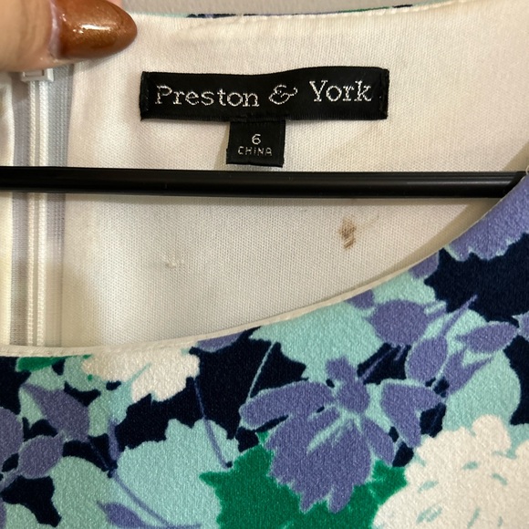 Preston & York Blue and Green Floral Size 6 - Picture 2 of 3
